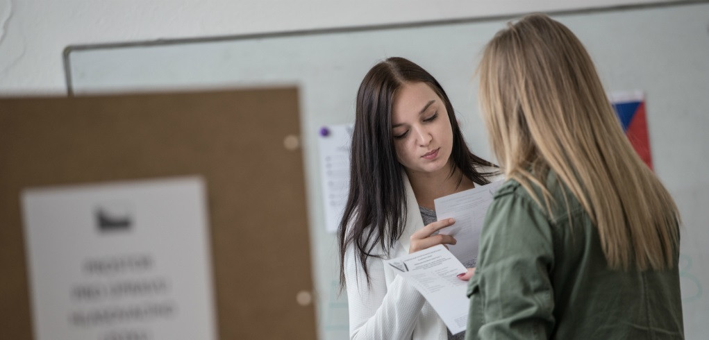 Studentské volby – středoškoláci „nanečisto“ zvolí poslance
