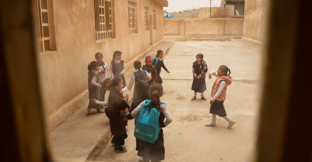 Děti zasažené válkou potřebují pochopení, říká učitelka ze západního Mosulu