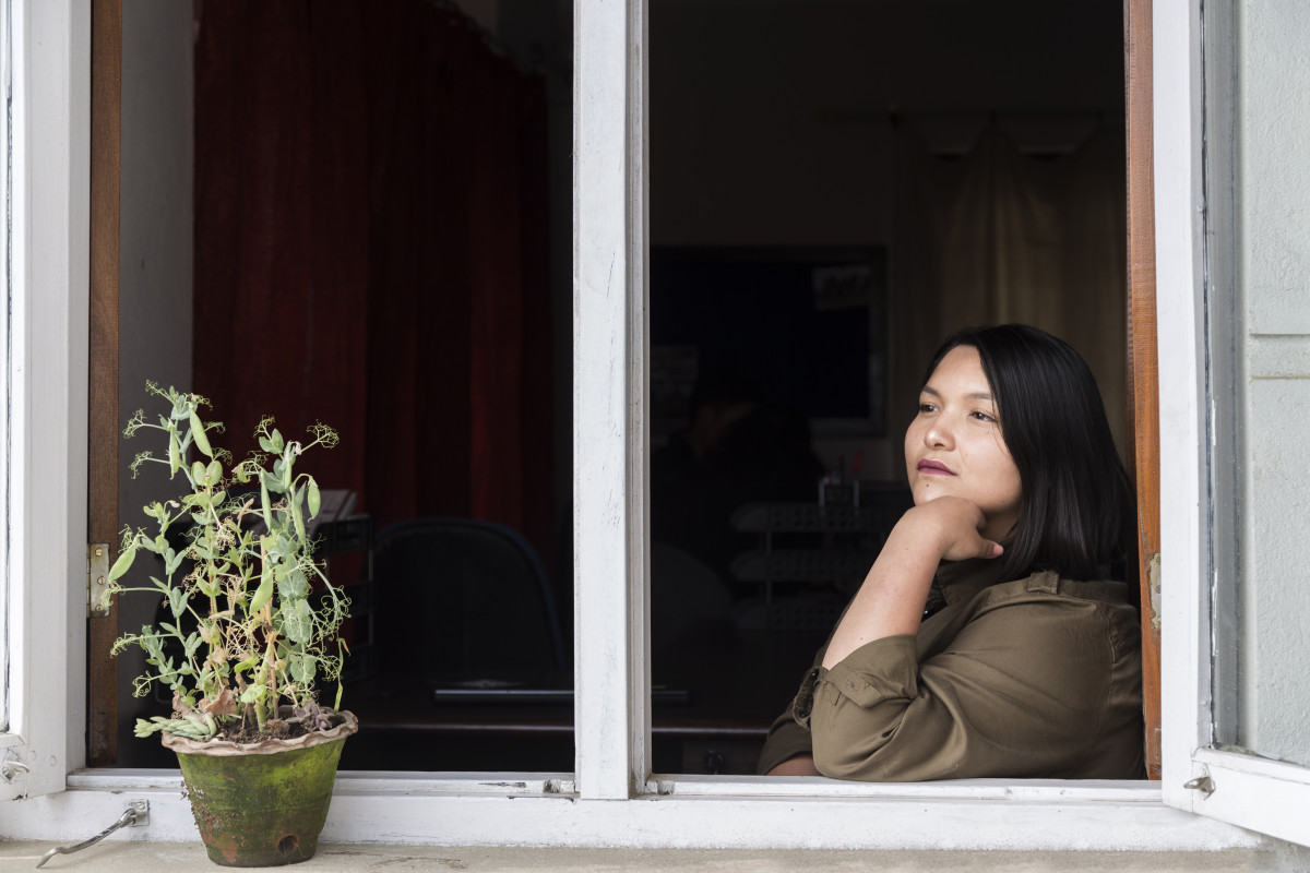 Nepálské ženy pomáhají svým sestrám ve venkovských oblastech získávat sebevědomí