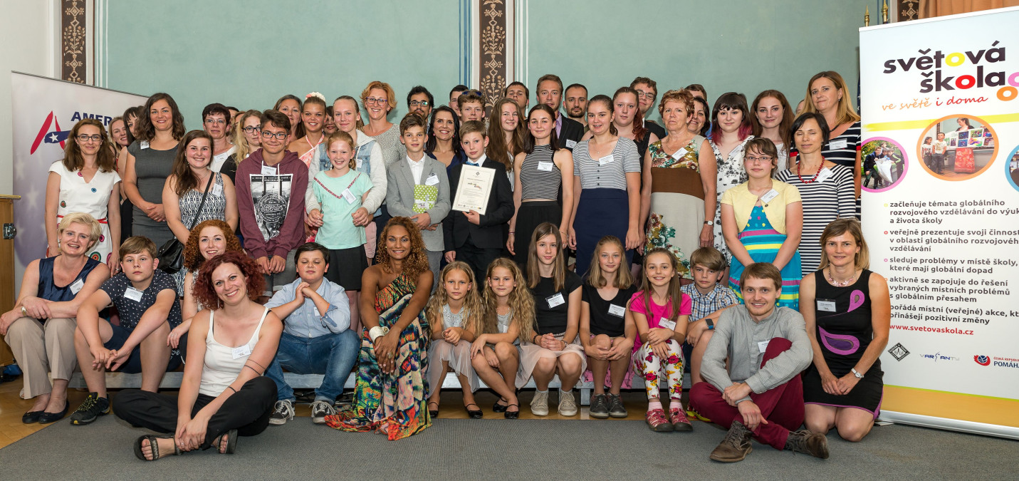 Titul Světová škola získalo 15 nových škol. Celkem je v Česku už 84 světových škol