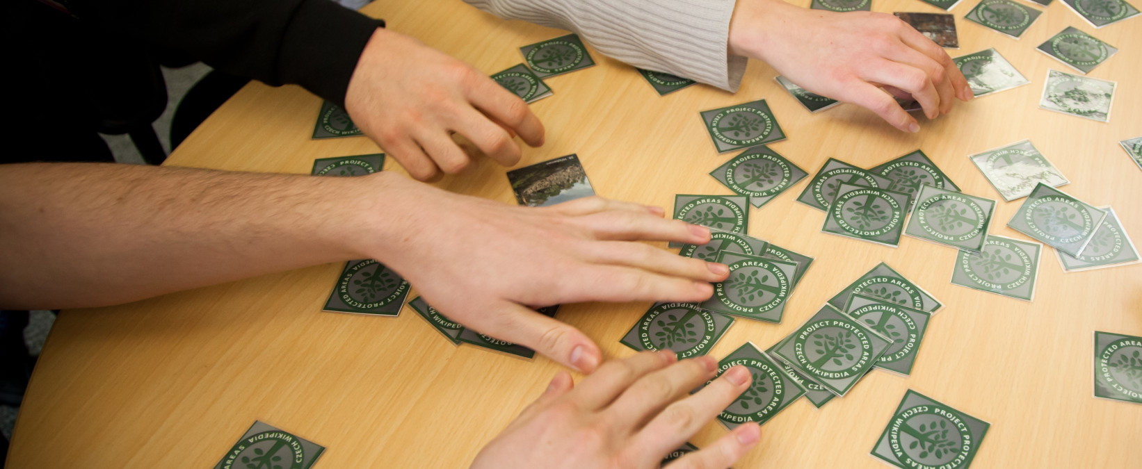 Za rok v klubu se Karlík naučil barvy a počítat. A zamiloval si nejen pexeso