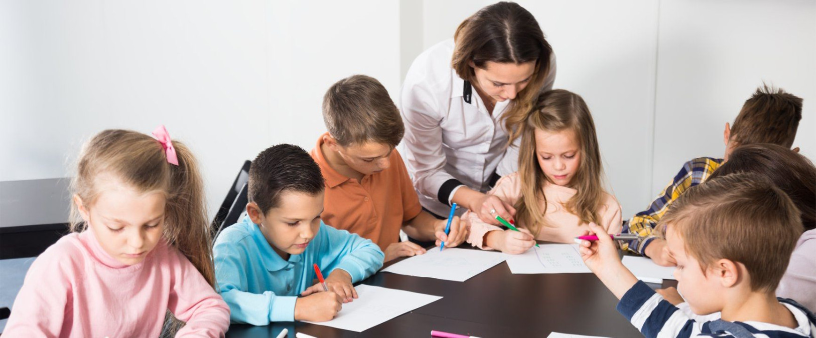 Výzkum postojů rodičů ke školství. Vzdělání rodičů výrazně ovlivňuje jejich očekávání od školy