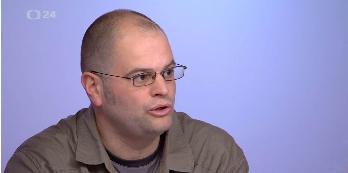 „Nejlepší by bylo dětské dluhy smazat, je to nemravné,“ říká náš kolega Daniel Hůle v Otázkách Václava Moravce. Podívejte se!