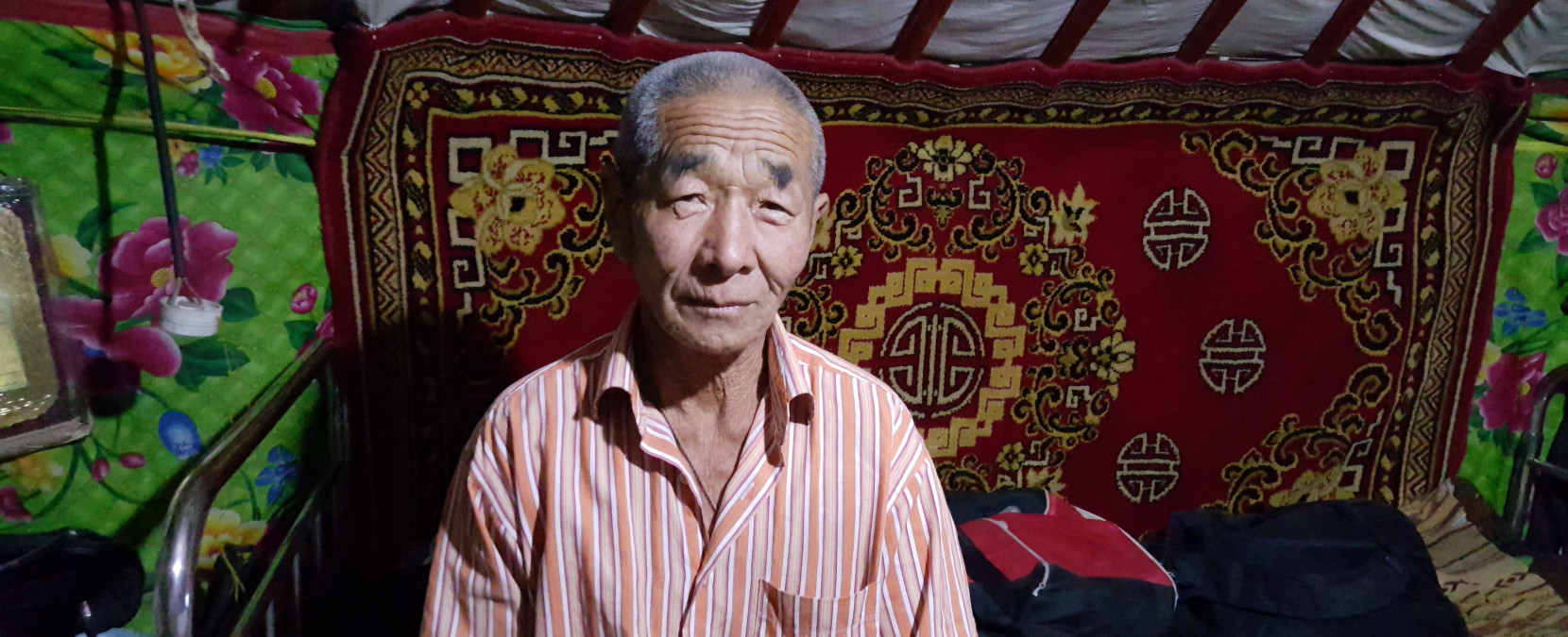 Klimatické změny, znehodnocená půda a špatné hospodaření ničí mongolské pastevce. Pomáháme jim postavit se opět na vlastní nohy