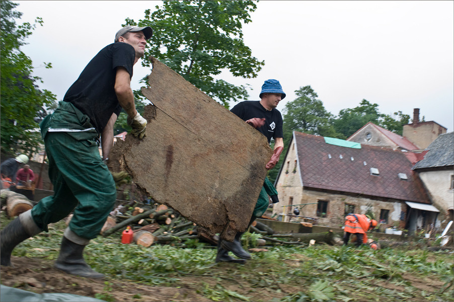 Člověk v tísni vyhlásil sbírku SOS Povodně 2013