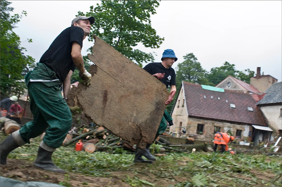 Člověk v tísni vyhlásil sbírku SOS Povodně 2013