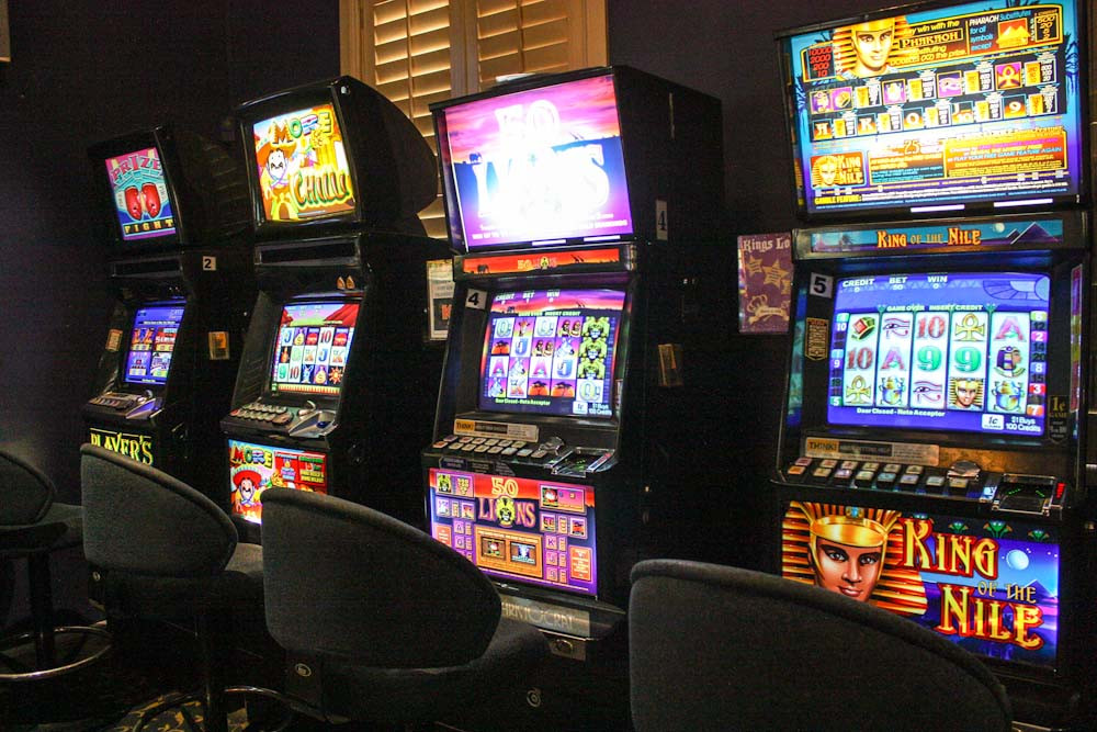 Matěj Hollan bloguje: ŠOK! Radní Prahy 8 jsou placeni hazardem!