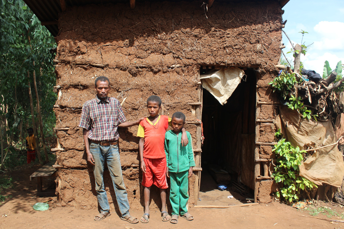 „Už se nemusím do školy plazit,” říká Etenesh, 14letá dívka z Etiopie se zdravotním postižením