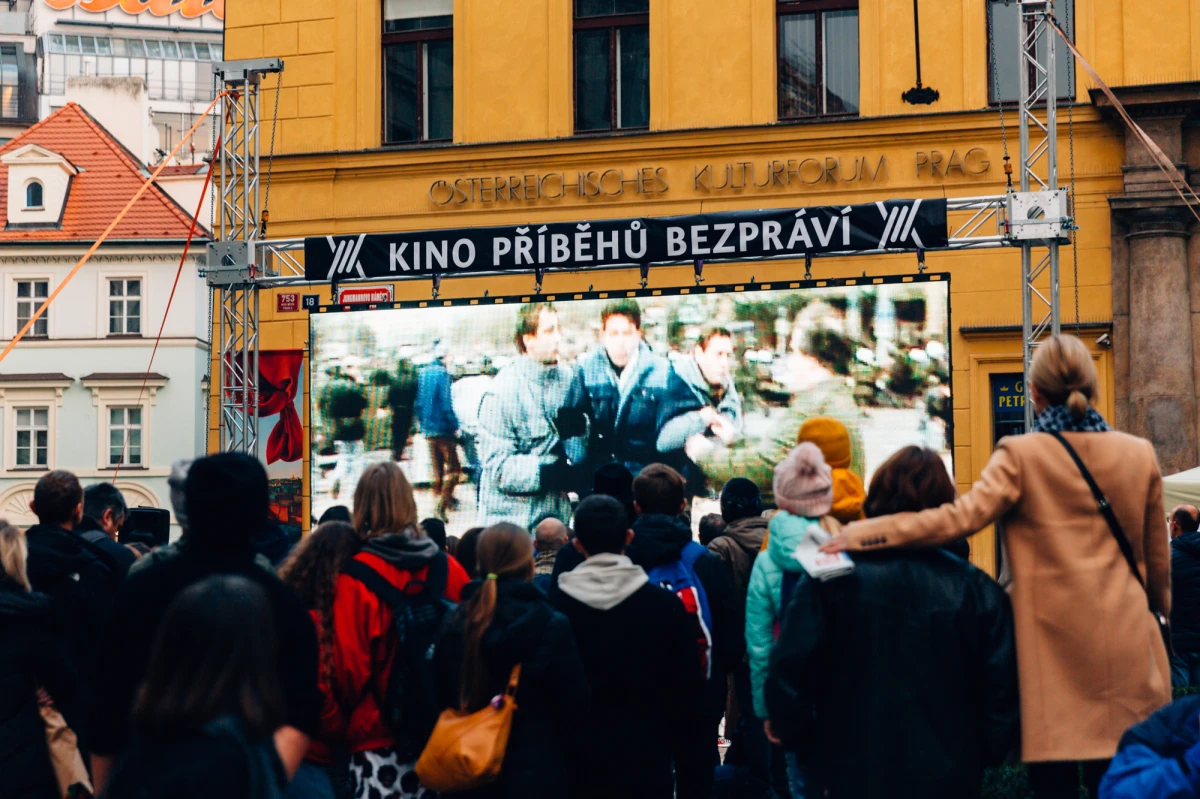 Slavnostní promítání v kině Příběhů bezpráví 
