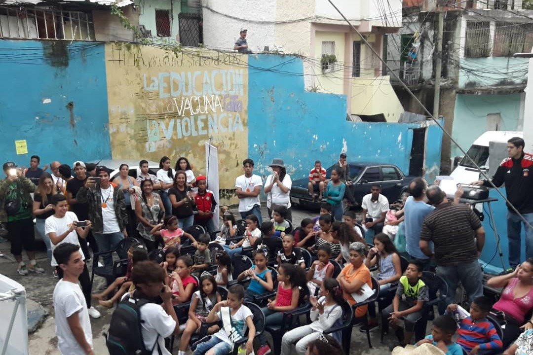 Mladí Venezuelci vzali kameru do svých rukou