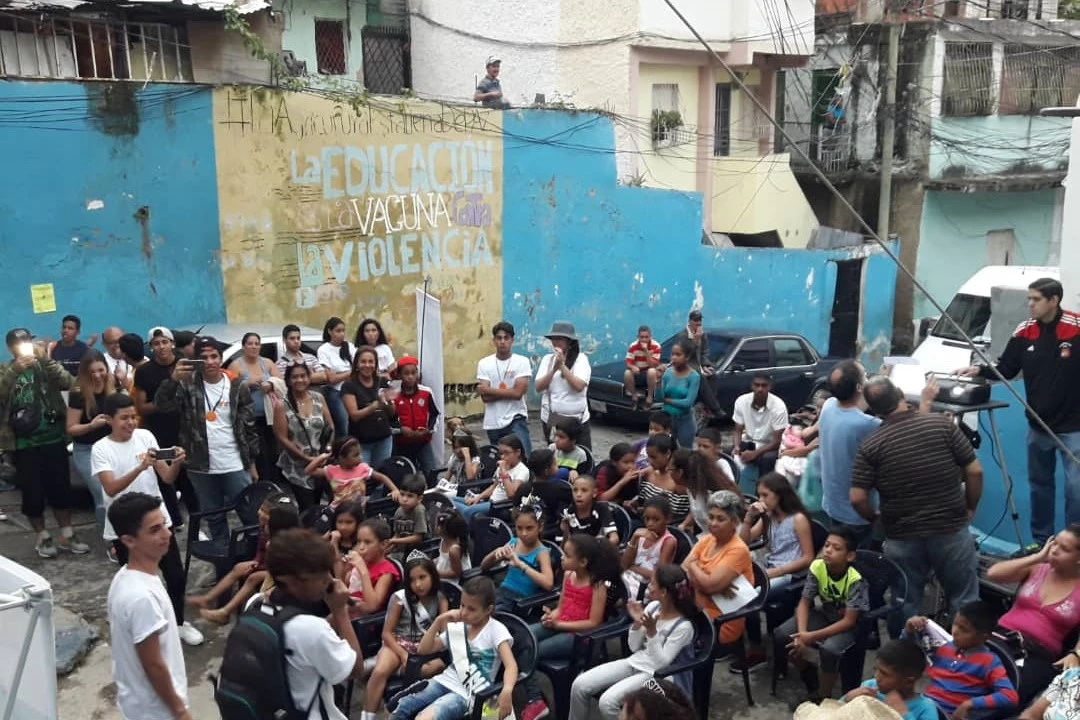 Mladí Venezuelci vzali kameru do svých rukou 