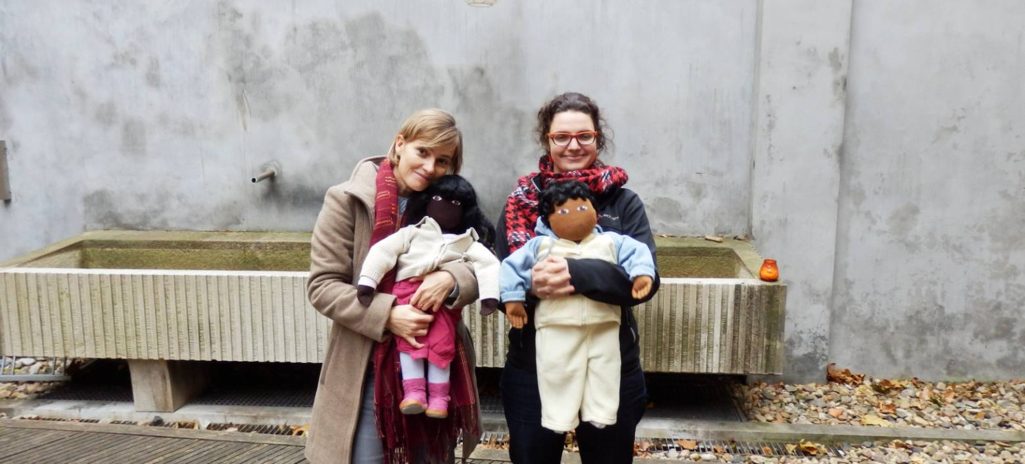 Dětské soudy dokáží být velmi kruté. Panenky s osobností pomáhají probouzet v dětech empatii