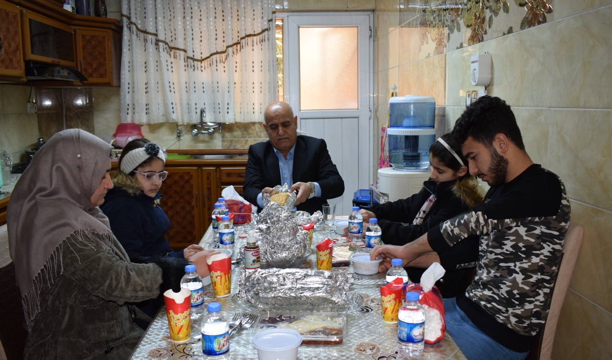 Zdraví, soběstačnost a čistá voda. Pomáháme rodinám v Mosulu zotavit se z tříletého obléhání města