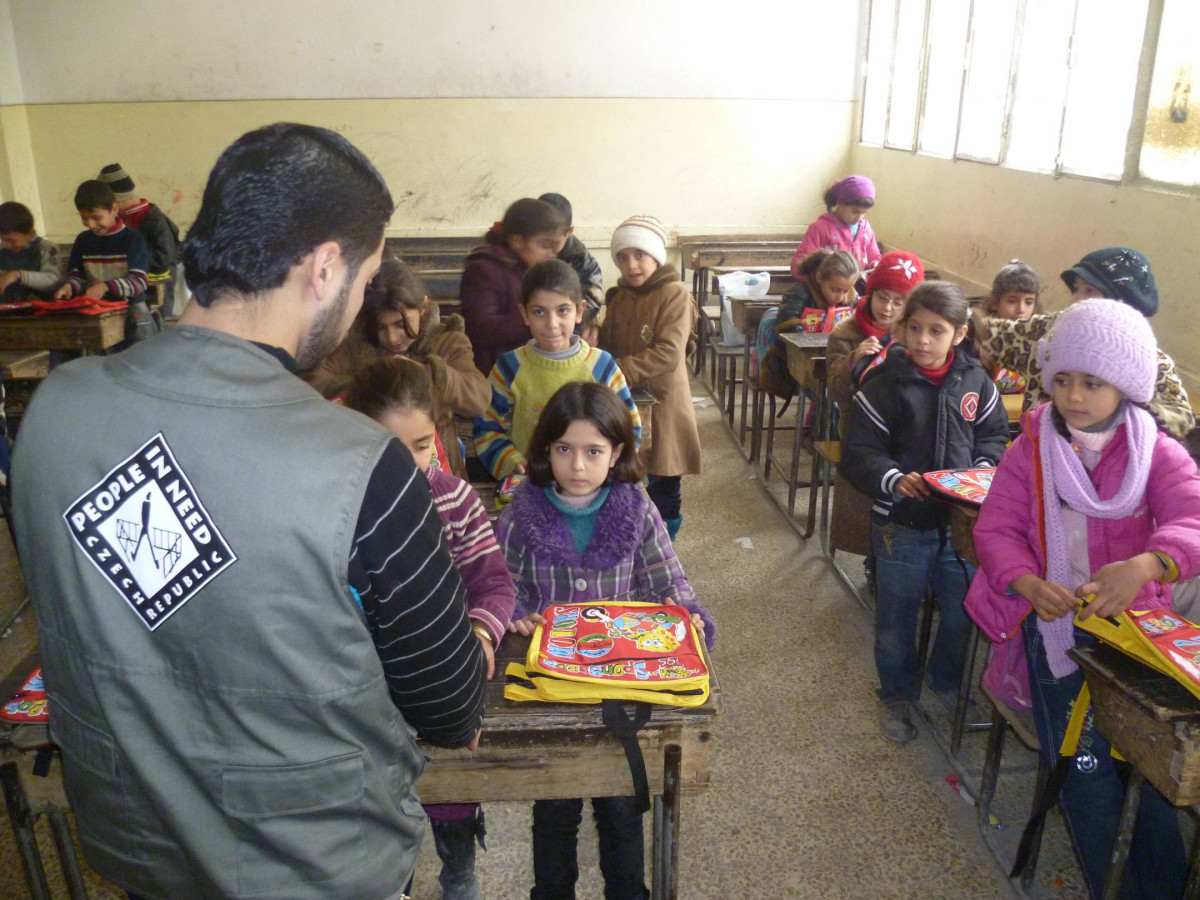 Humanitární pomoc potřebuje každý třetí Syřan, čtvrtina lidí musela opustit své domovy. Člověk v tísni pomohl 260 000 lidí