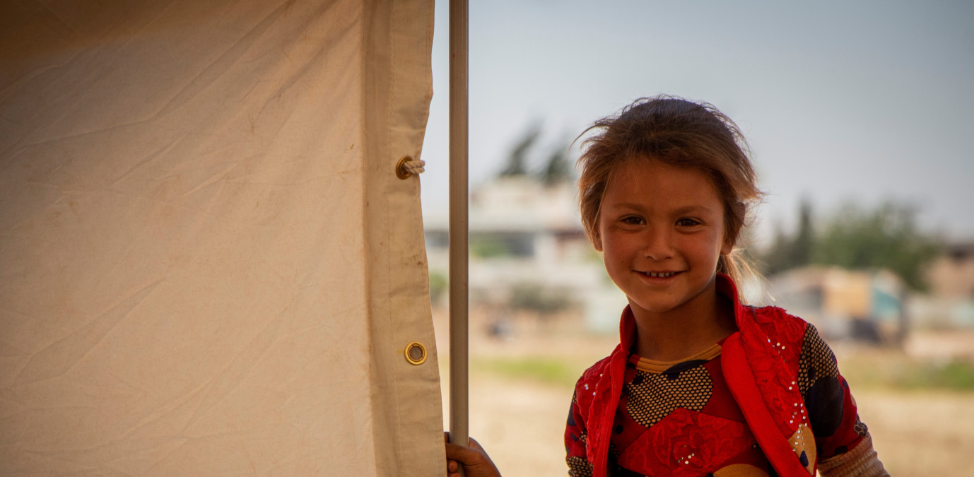 Jak vypadá pomoc vysídleným rodinám v severní Sýrii?