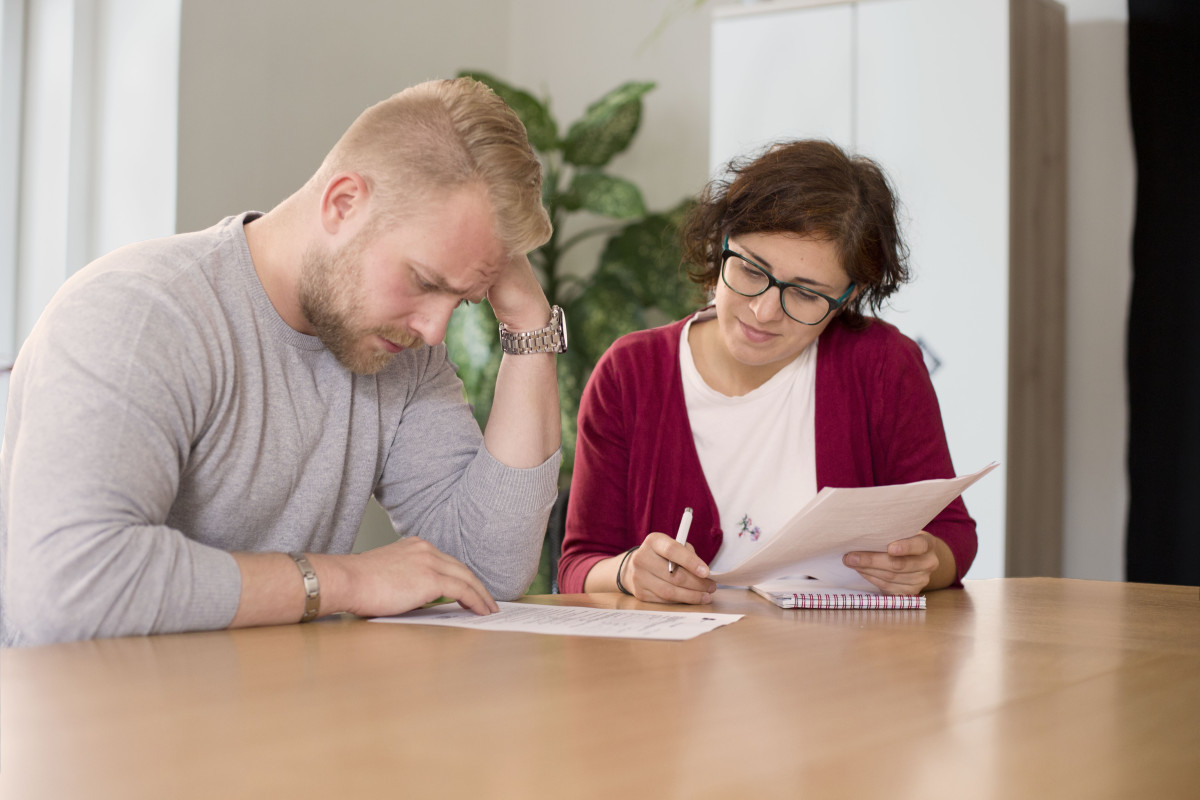 Spokojený rodinný život pana Vlastimila se proměnil ze dne na den. A to z důvodu nečekaného onemocnění partnerky a již existujících půjček