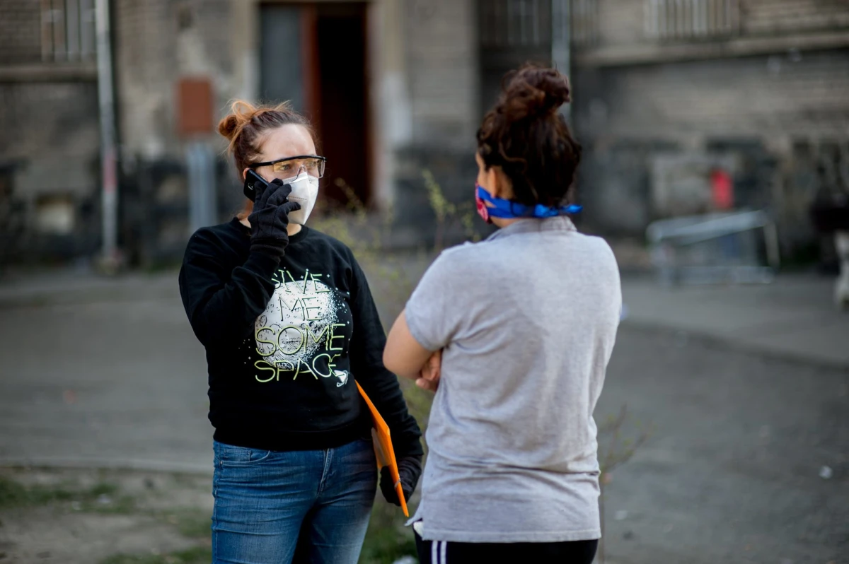 Druhá vlna koronaviru v Česku: podporujeme tisíce lidí v nouzi, distribuujeme potraviny a pomáháme s distanční výukou