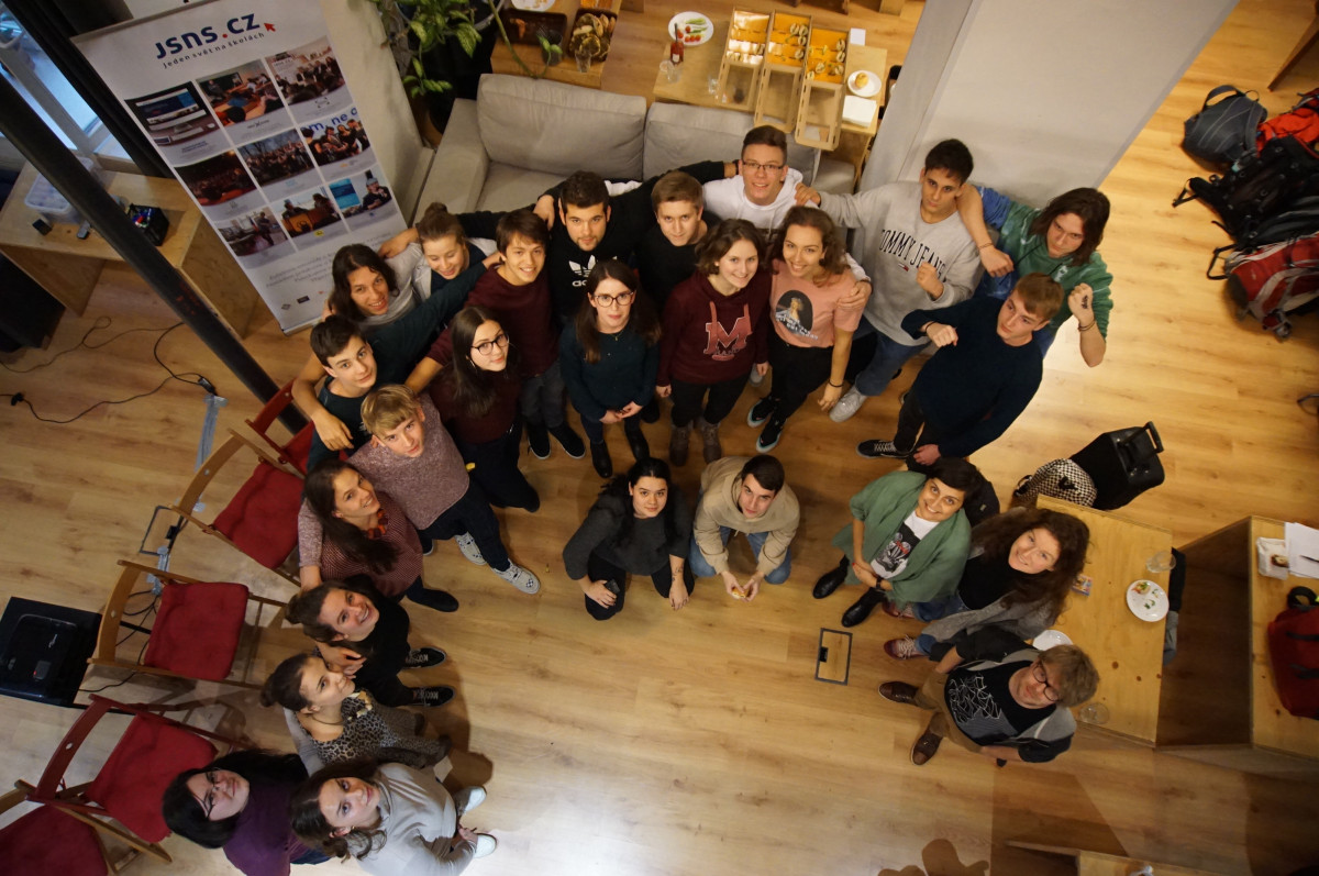 Jaký pohled na svět mají dnešní studenti? Výzkum postojů středoškoláků v ČR 2020