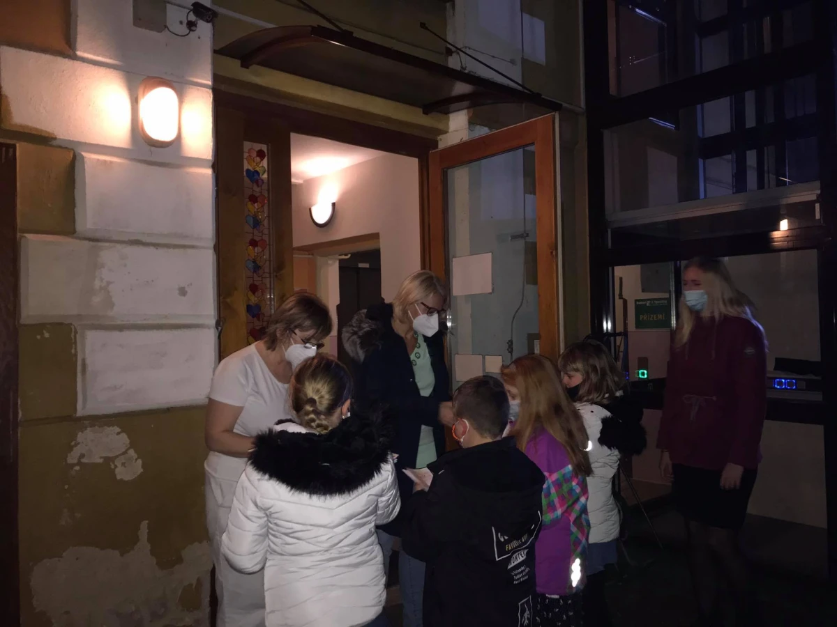 Dobré skutky dětí z Frýdlantska: Sto přáníček pro seniory, tanec na povzbuzení a plány do budoucna