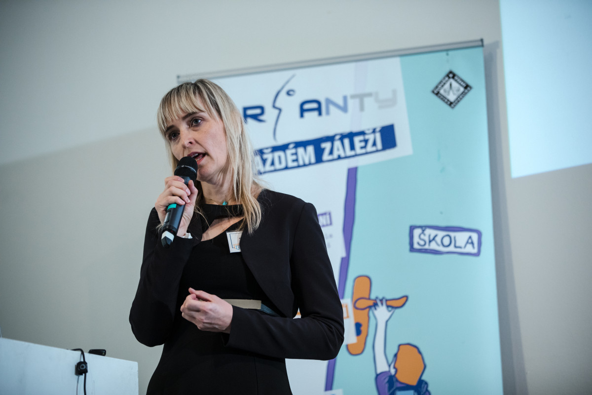 Pandemie změnila postavení asistentů pedagoga ve školách, říká Alexandra Petrů