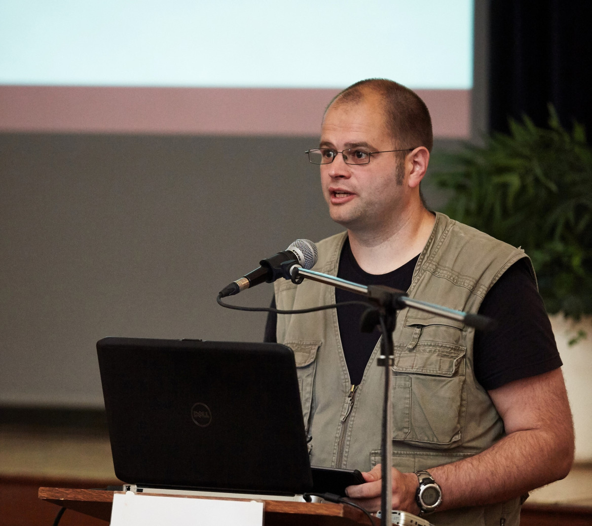 Komentář Daniela Hůleho pro HN: Všichni řeší teritoria pro exekutory, problém je ale ve starých dluzích, které jen tak nezmizí