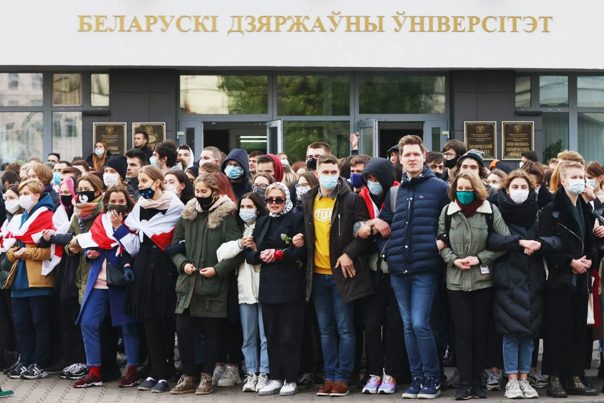 Dvacetiny bez dortu: Jak Bělorusko trestá studentské vůdce