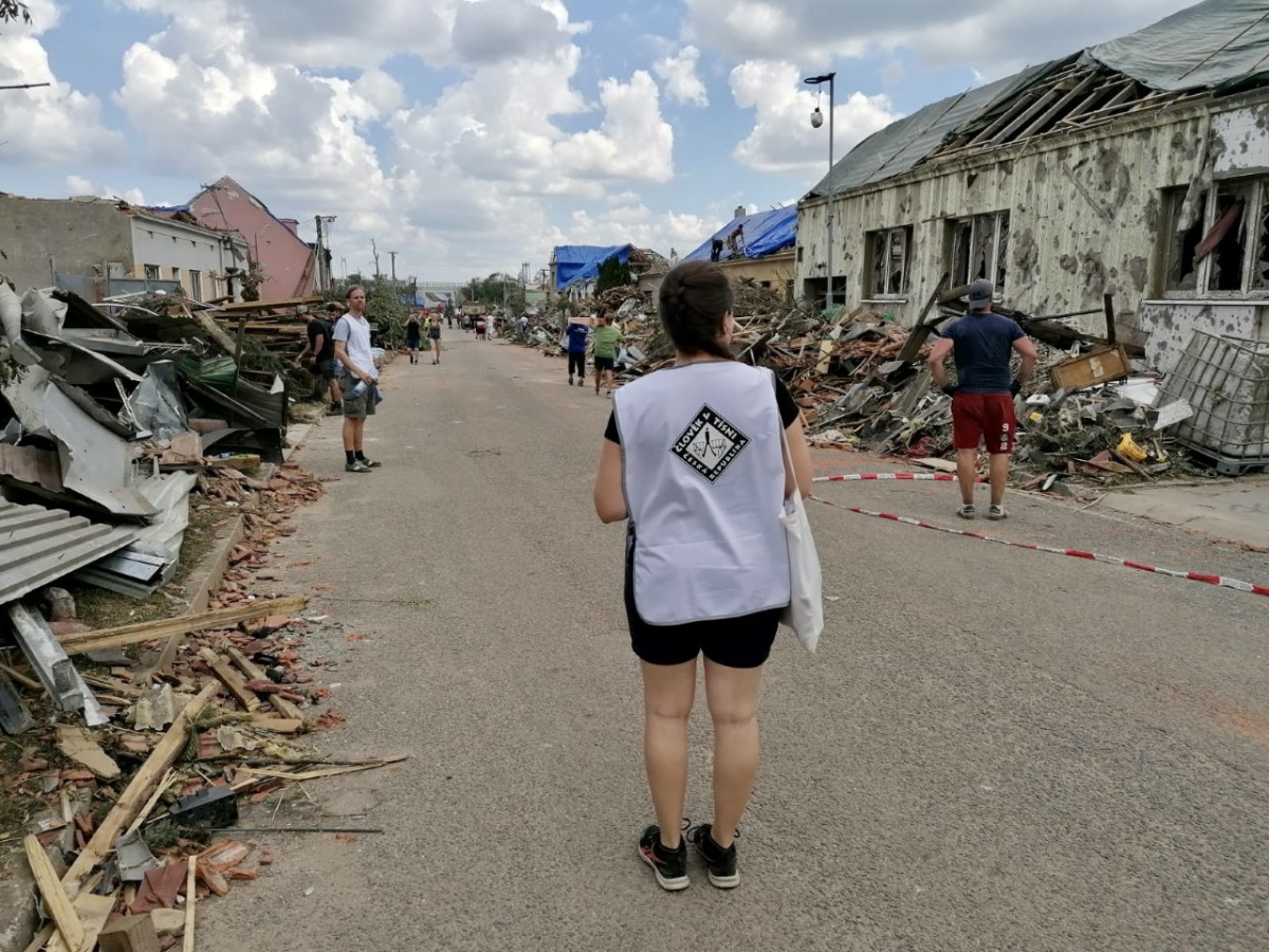 ČRo: Překvapilo mě, jak dobře lidé na Moravě situaci zvládají. Chvílemi ale mívají slzy v očích, říká Tomáš Urban