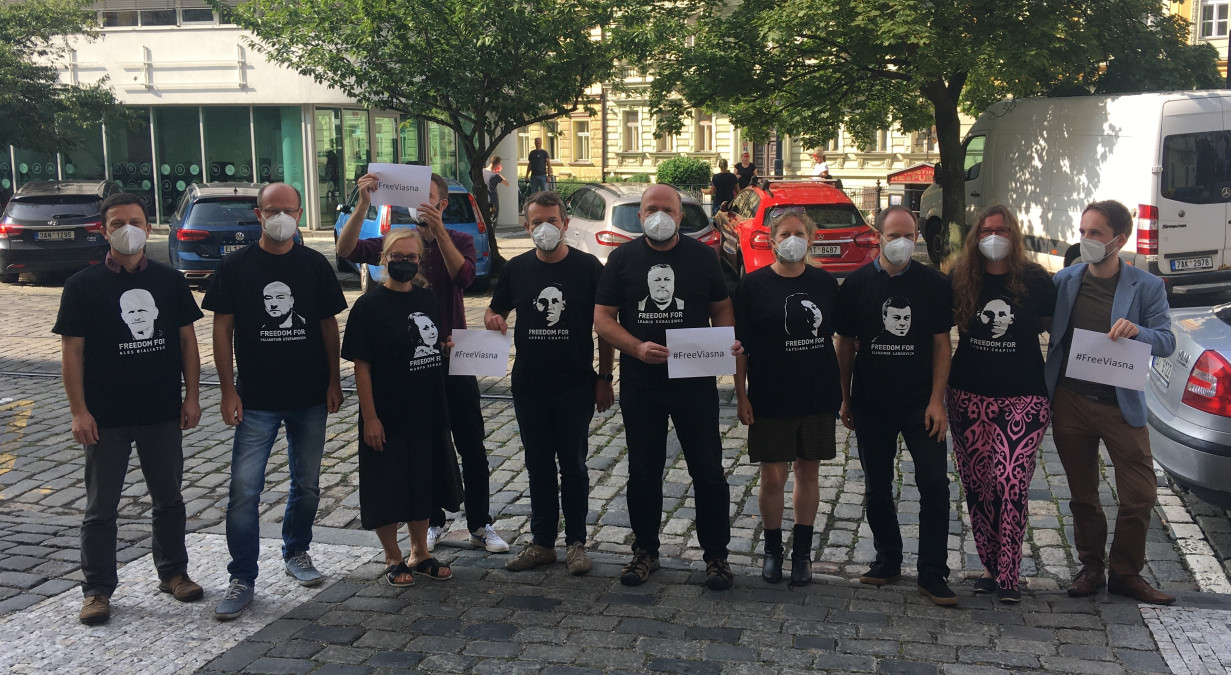 Výkonná rada Člověka v tísni vyjadřuje podporu zadrženým členům Viasny.