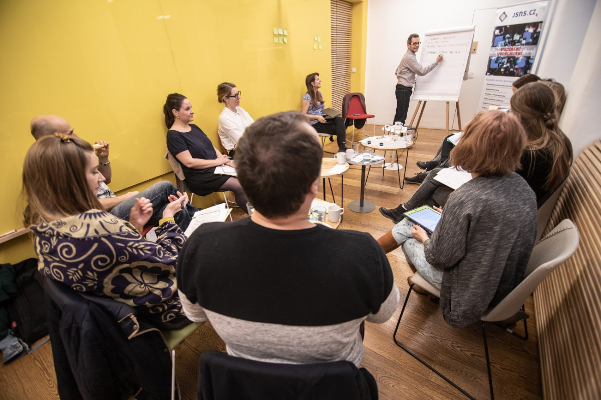 Hlásíme nově vypsané semináře a webináře pro vyučující