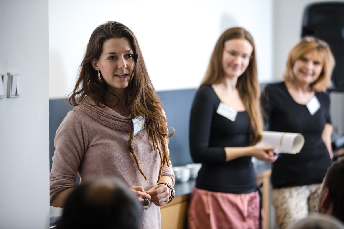 „Na emoce vždycky dojde.“ Kurz Labyrint migrace pro učitele přinese i 6 webinářů s experty