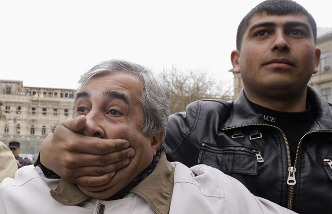 Čeští politici zaštítili nedemokratické volby v Ázerbájdžánu