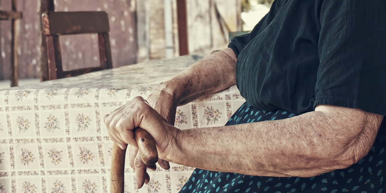 Jak paní Helena o byt (ne)přišla. Nepříliš veselý příběh z Chomutovska