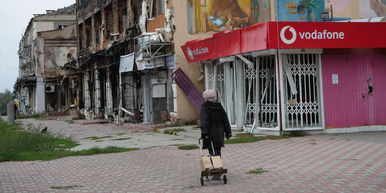 Izjum, Charkovská oblast. Nouzová distrbuce v osvobozených oblastech Ukrajiny.