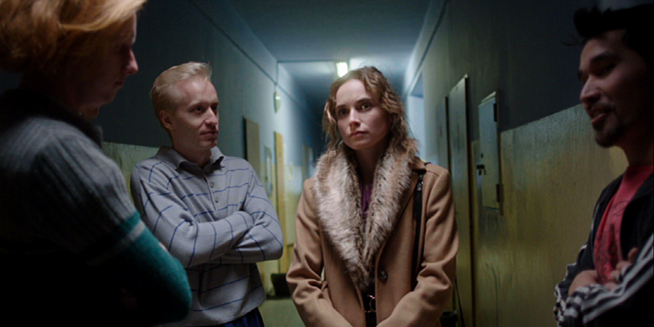 Migranti se často stávají obětí mafiánských praktik. Chybí tu empatie k tomu, co prožívají, říká režisér filmu o migraci