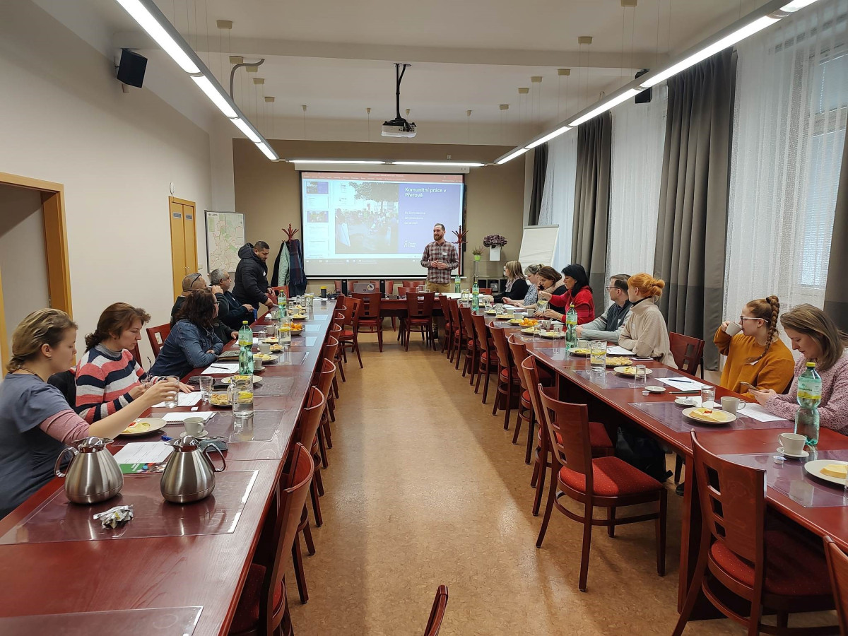 Inovativní přednáška o komunitní práci zaujala zúčastněné