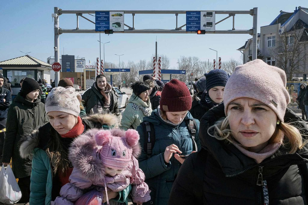 TOP 10 migračních témat roku 2022: v hlavní roli útěk před konflikty i přírodními katastrofami