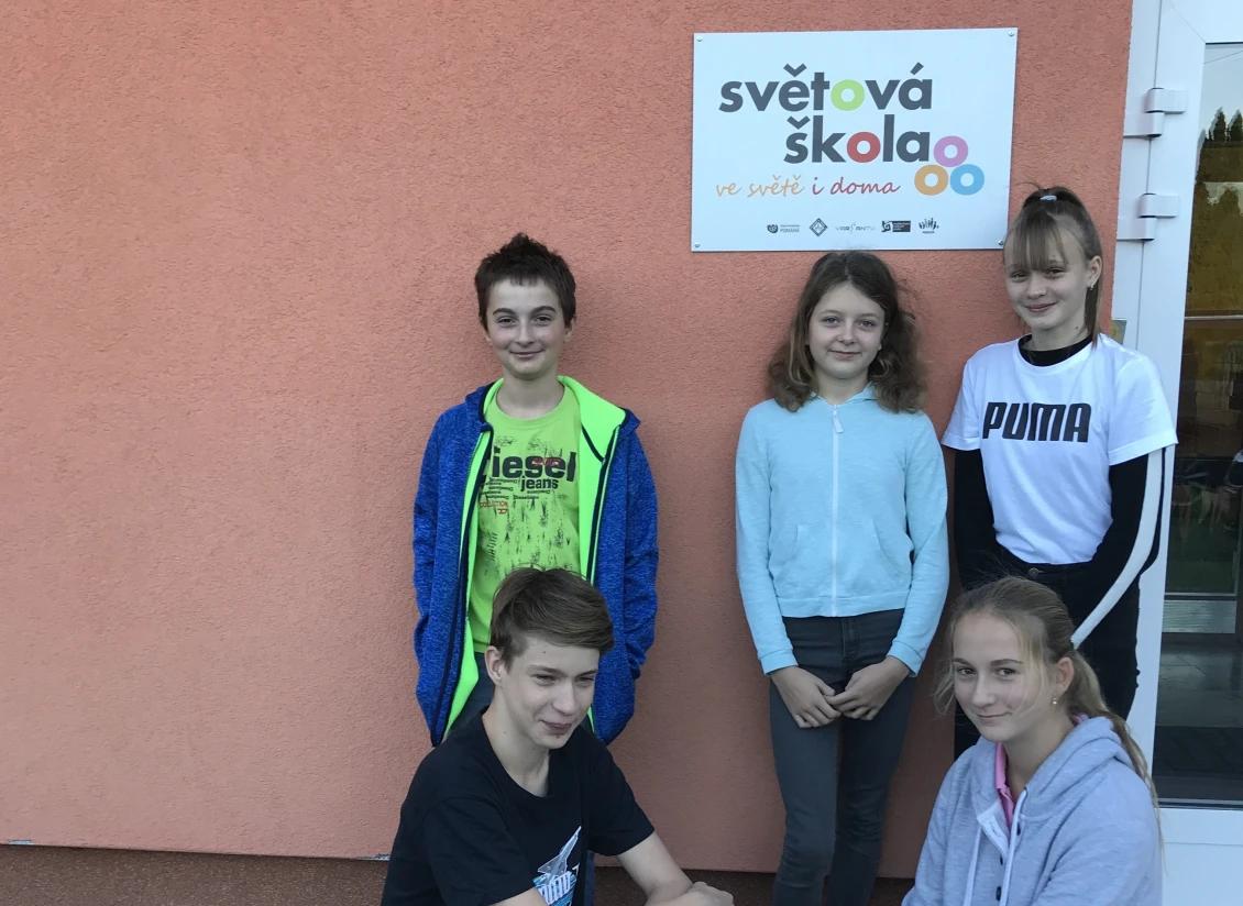Program Světová škola nabízí témata, která široce překračují školní osnovy. 