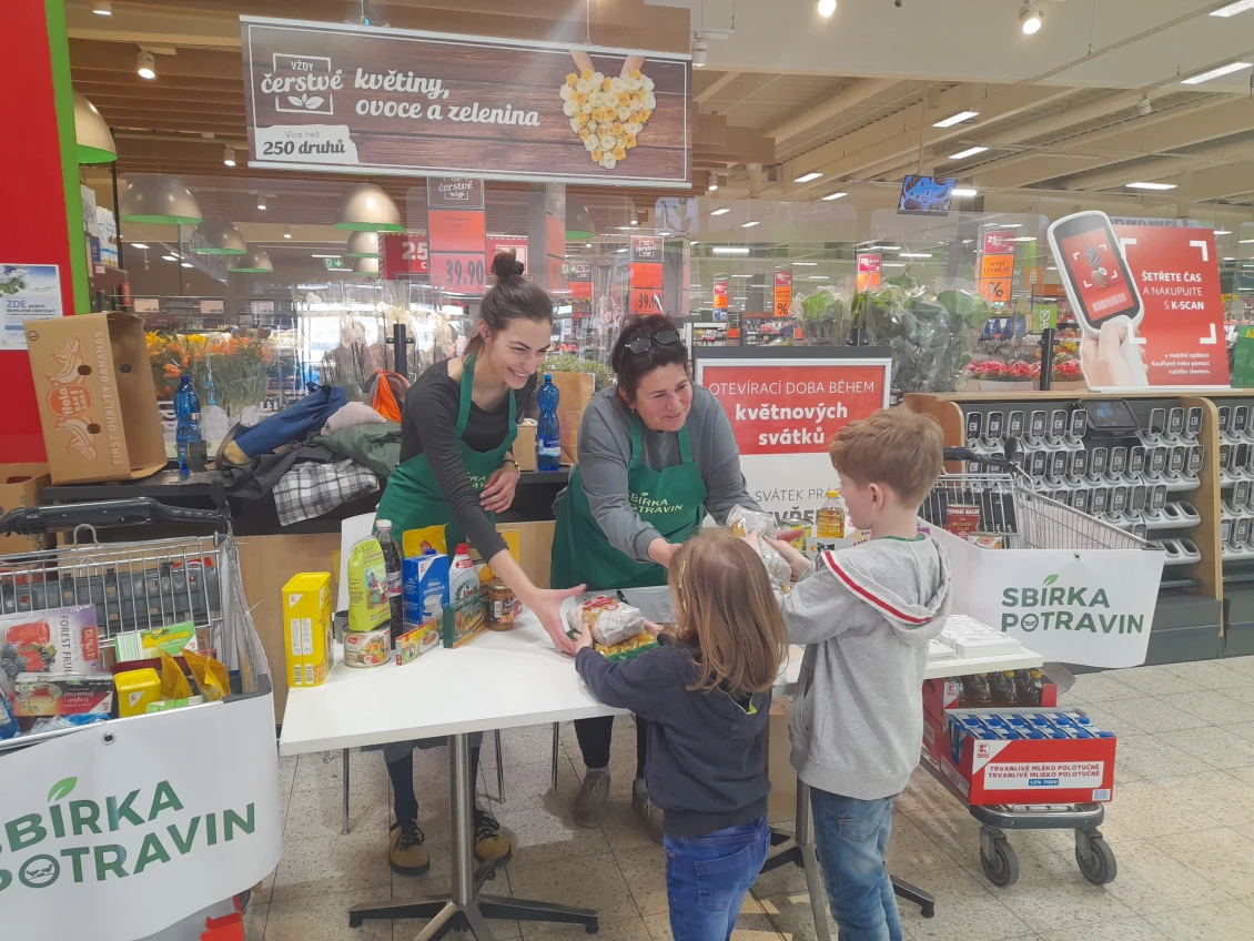 Sbírka potravin 22.4.2023 Prostějov