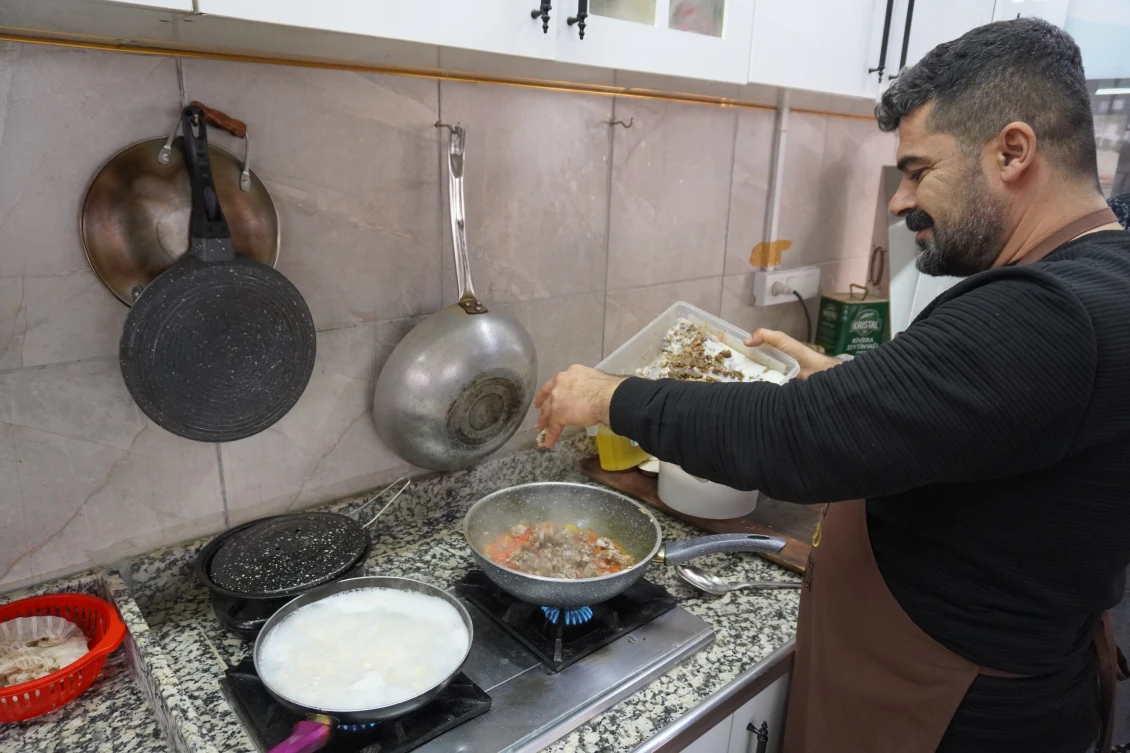 Vedat ve své restauraci.