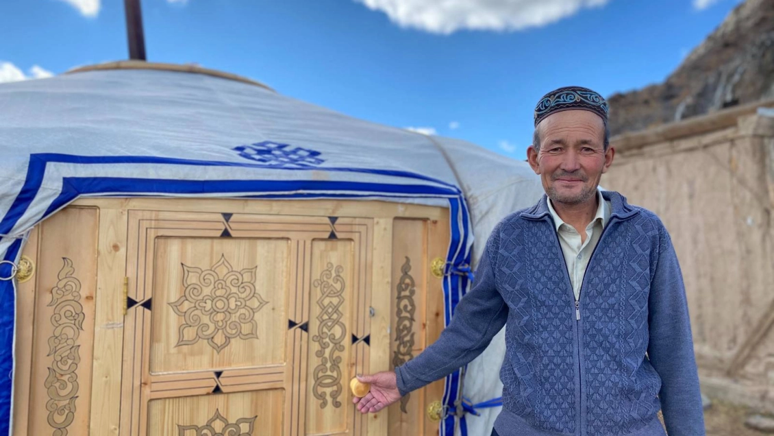 B.Kauarkhan, pastevec z provincie Bayan-Ulgii