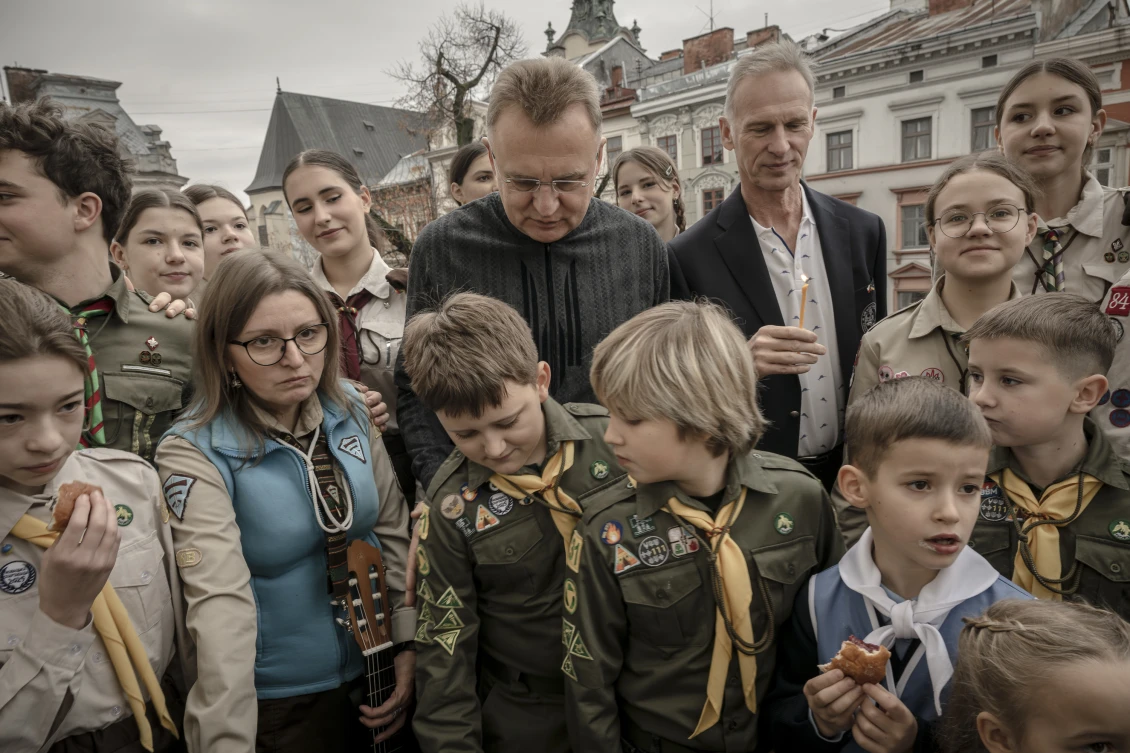 Ukrajinští skauti přinesli betlémské světlo.